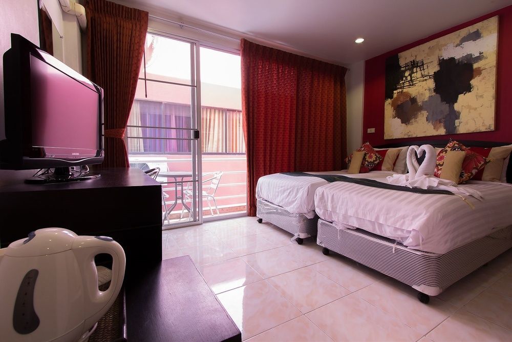 Отель Cool Sea House Patong Экстерьер фото