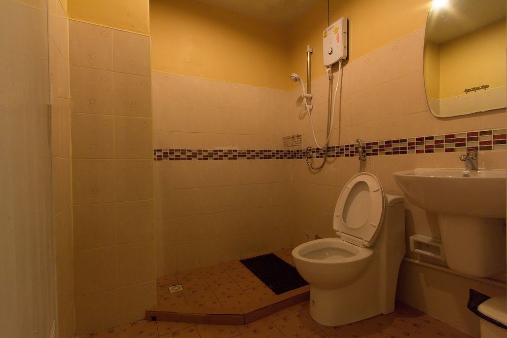 Отель Cool Sea House Patong Экстерьер фото