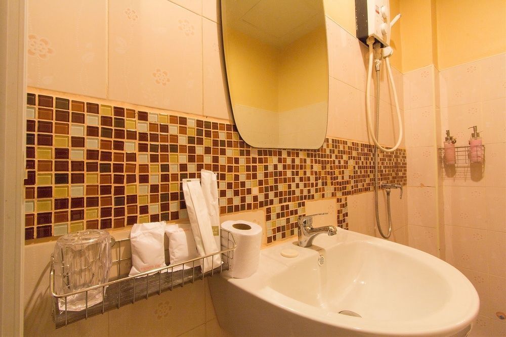 Отель Cool Sea House Patong Экстерьер фото