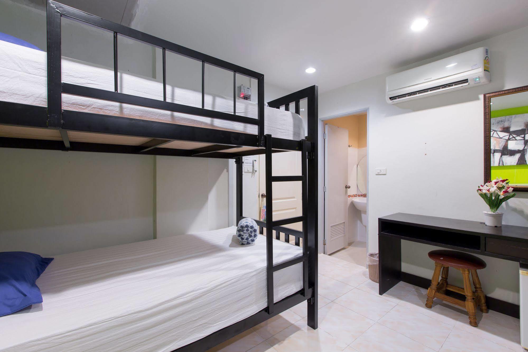 Отель Cool Sea House Patong Экстерьер фото