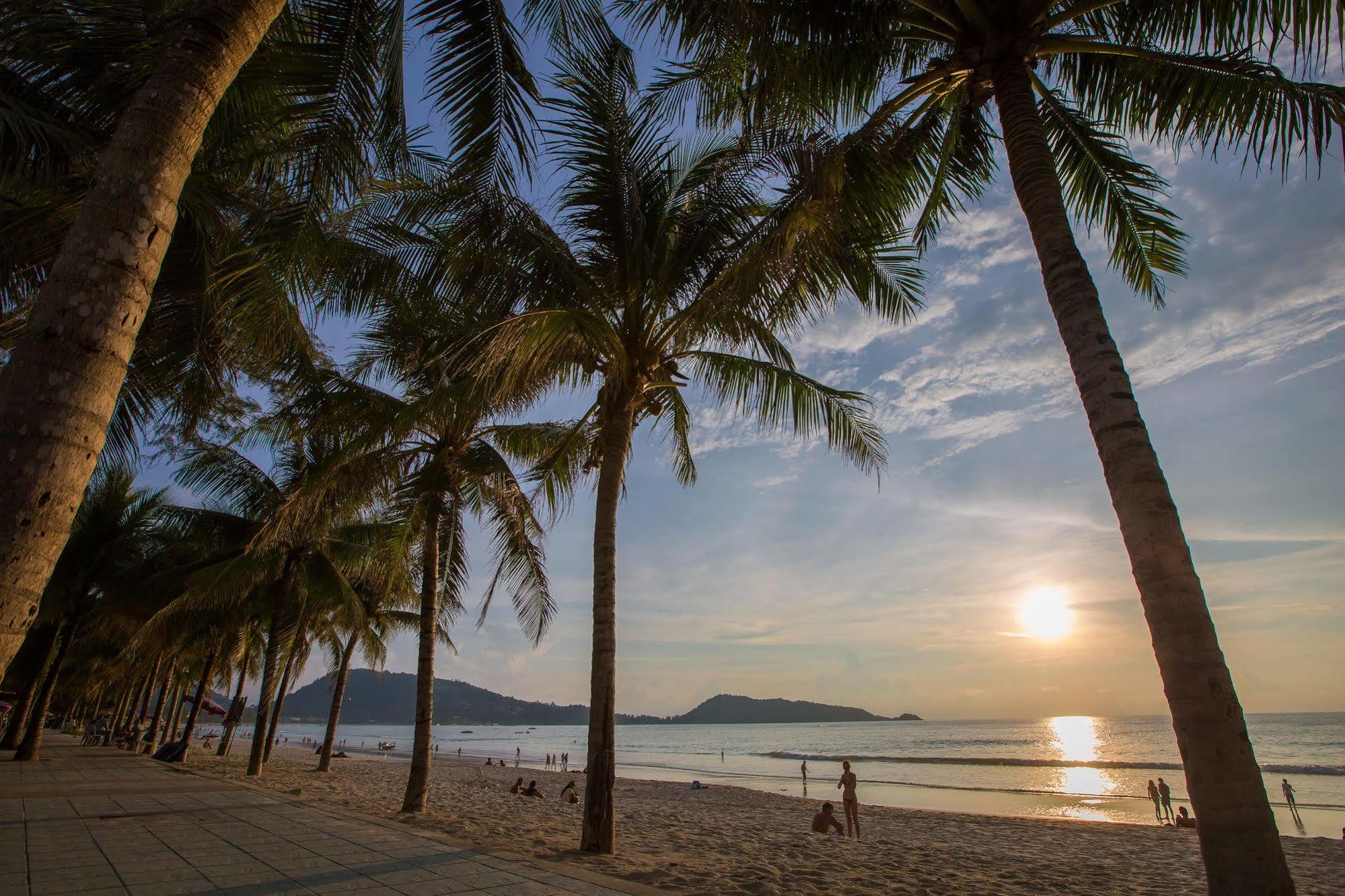 Отель Cool Sea House Patong Экстерьер фото