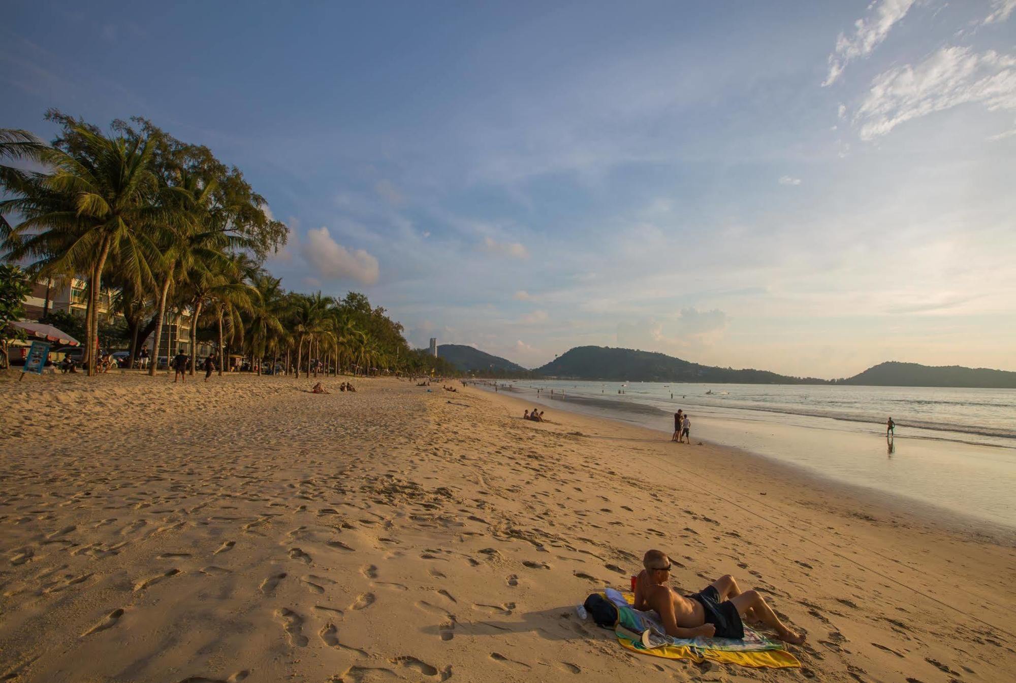 Отель Cool Sea House Patong Экстерьер фото